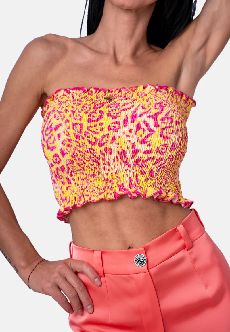 Trägerloses Crop-Top mit geraffter Struktur im Animalprint in Gelb-Pink | Birds of Wild Grace by Birds of Love