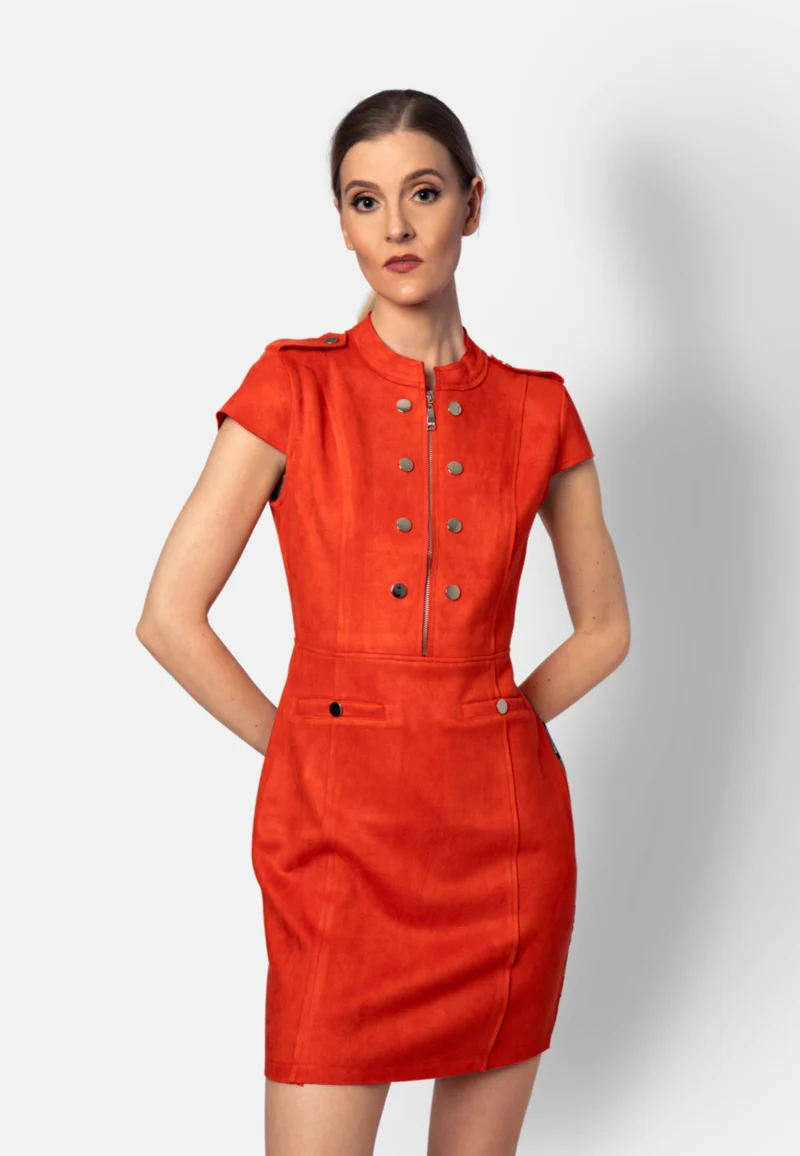 Terrakottafarbenes Minikleid aus veganem Ökoleder