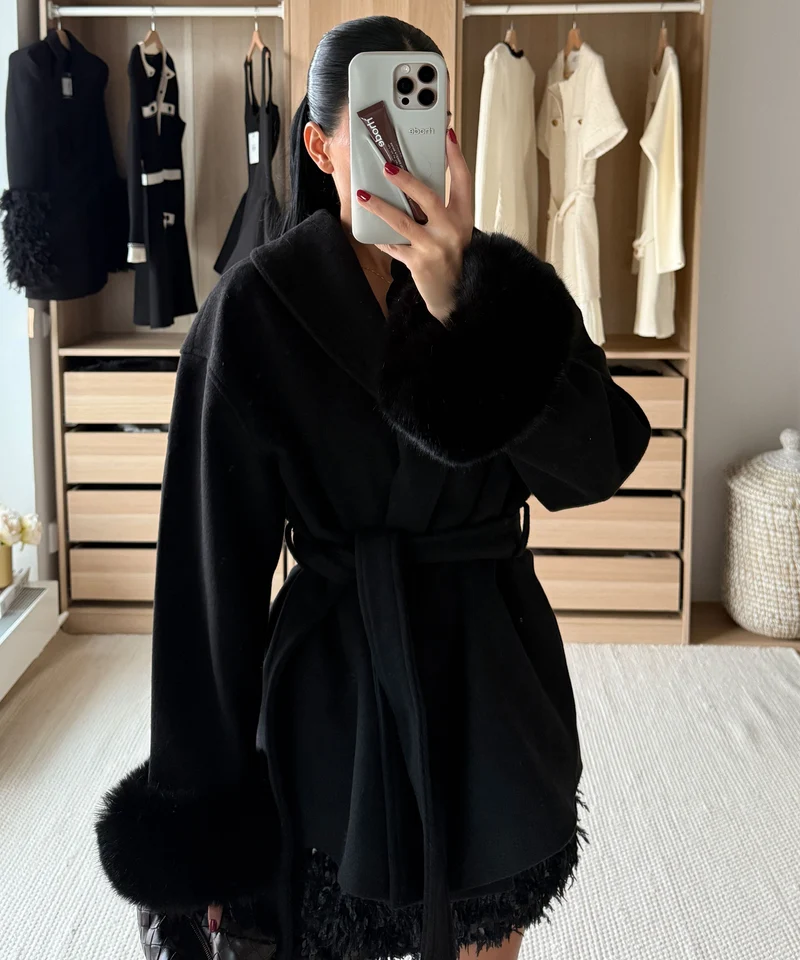 Jacke mit Felldetails Loona Schwarz