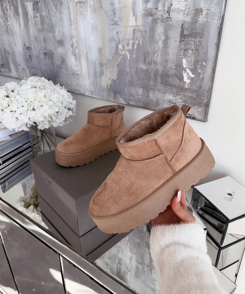 Gefütterte Plateau Boots Nina Camel