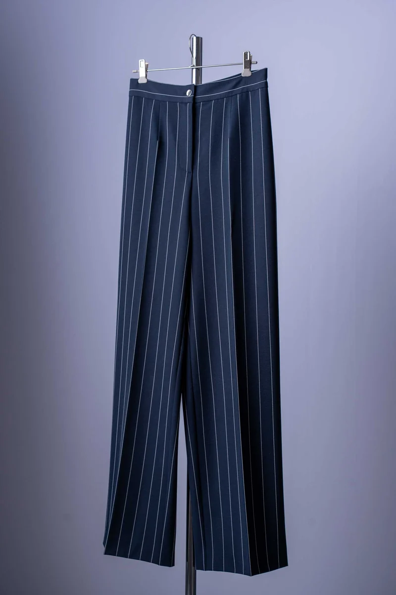 Eleganter Damen-Hosenanzug Nadelstreifen | Doppelreiher-Blazer | Business & Abendmode