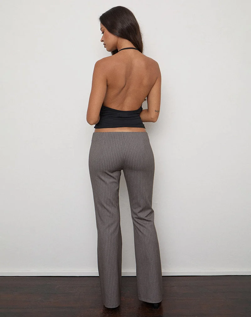 Yaswa-Hose aus maßgeschneidertem Nadelstreifenstoff in Grau und Braun
