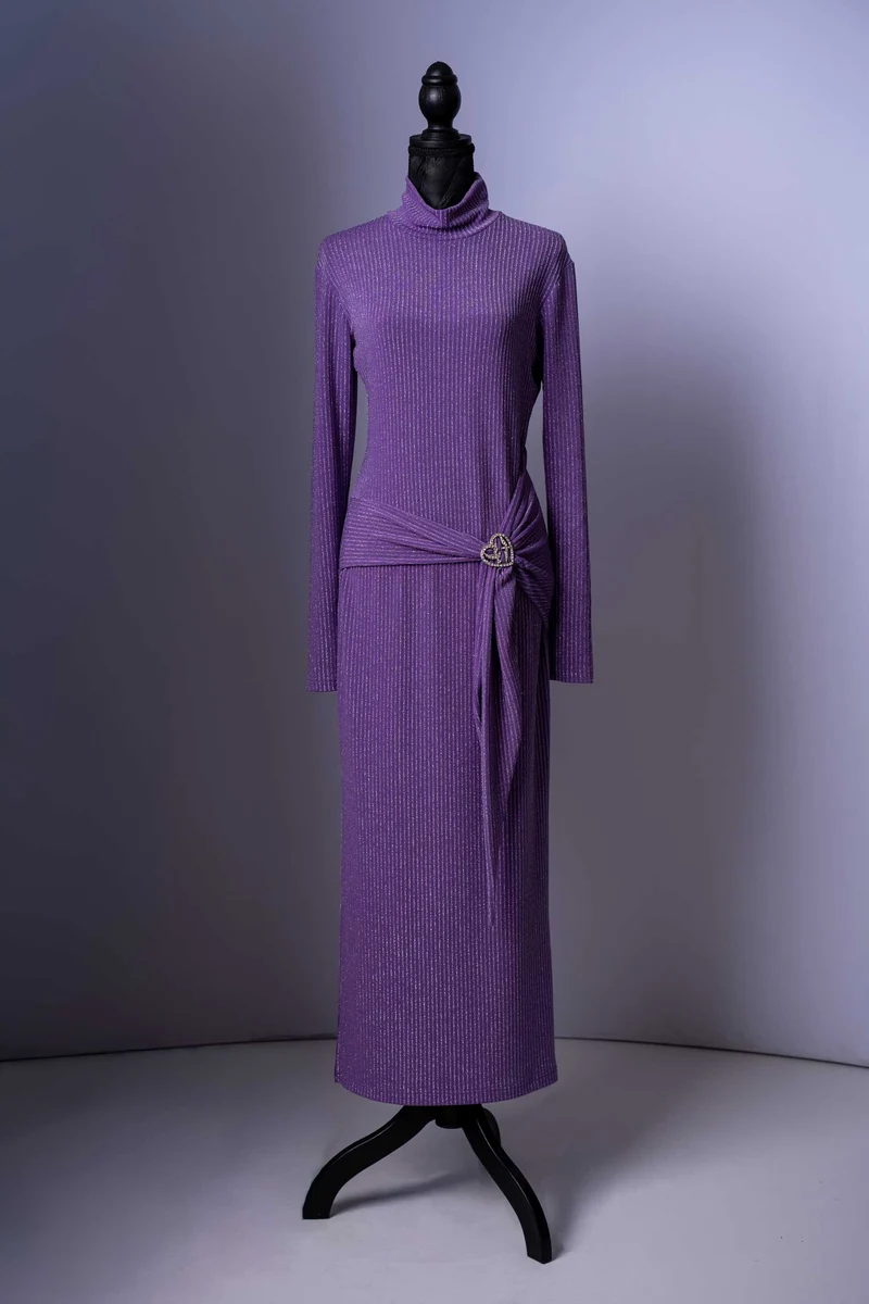 Rollkragen-Strickkleid für Damen - Elegantes Maxikleid