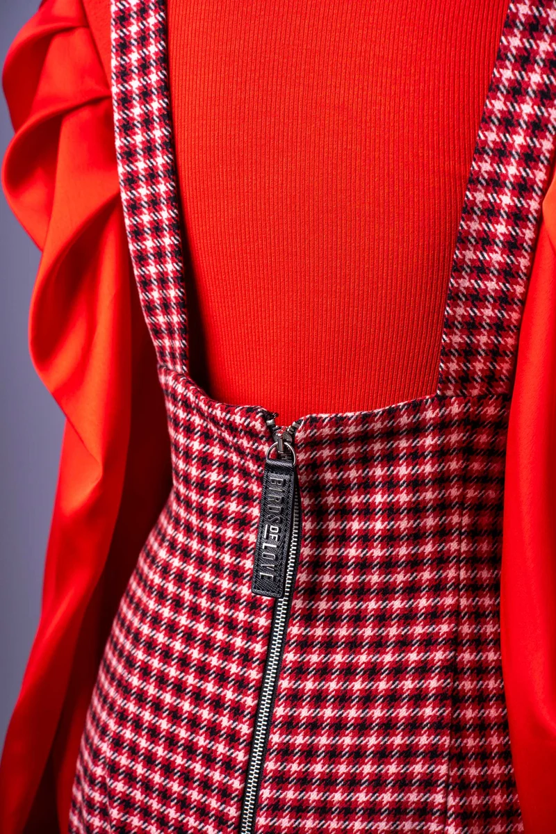 Damen-Outfit 2-Teiler | Latzkleid mit Karomuster | Puffärmel-Oberteil