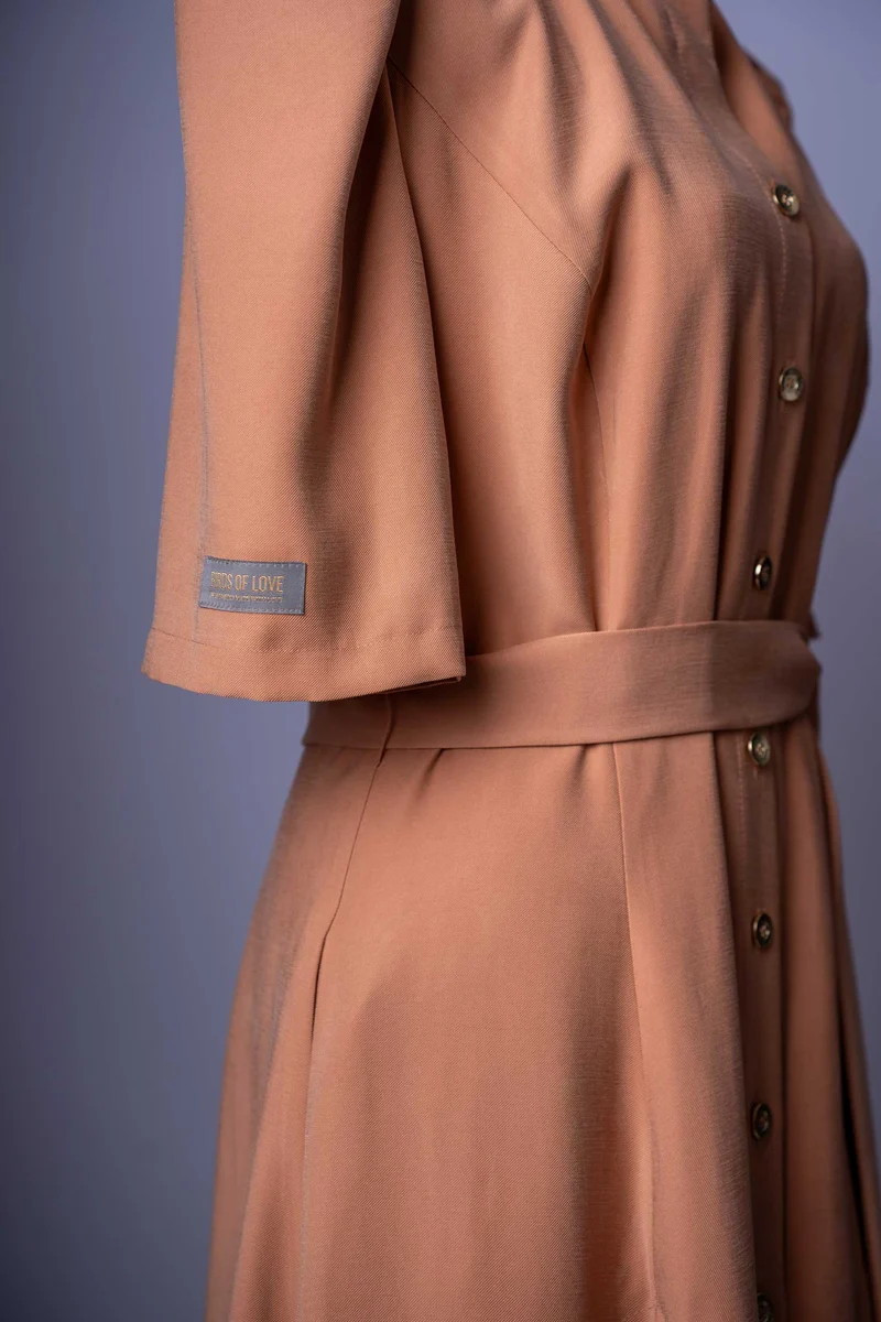 Elegantes Damen-Kleid | Mokka-Farbton | Mit Gürtel & Faltenrock