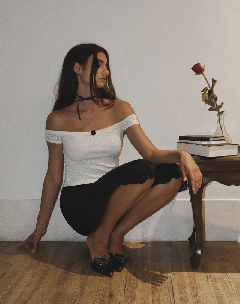 Lonnie Bardot Top aus rosa Spitze elfenbeinfarben