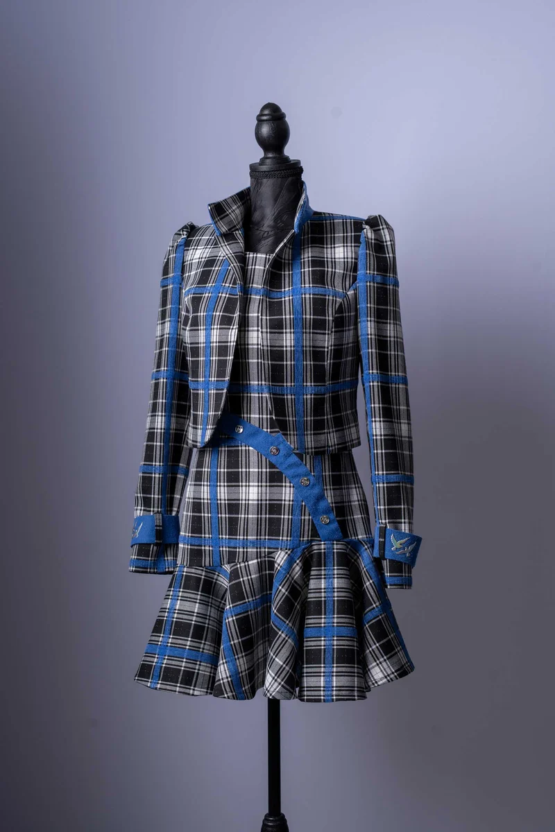 Damen-Outfit 2-Teiler | Karomuster-Kleid & Jacke | Trendige Akzente