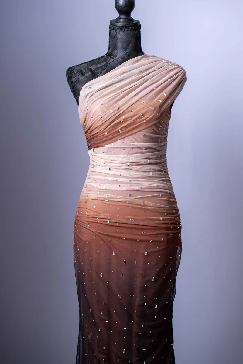 Elegantes Abendkleid | One-Shoulder-Design | Farbverlauf mit Perlenstickerei