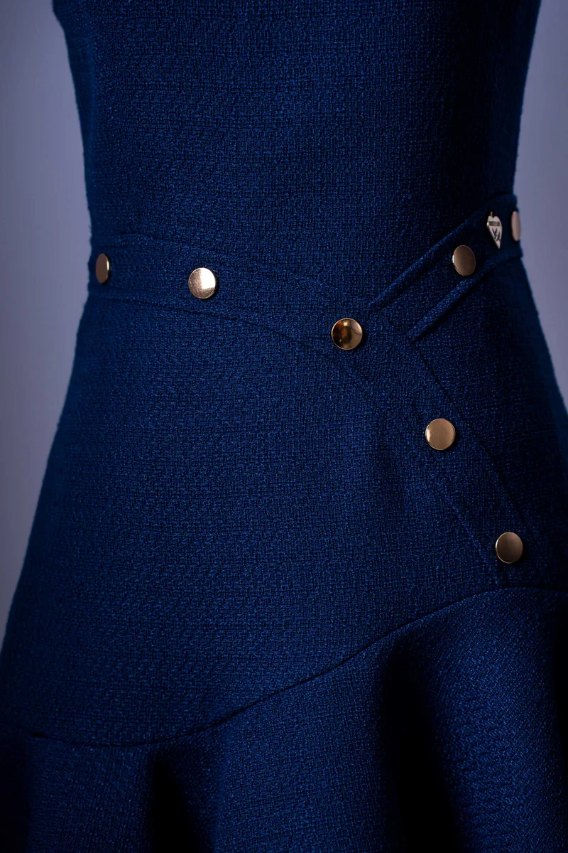 Eleganter Damen-Tweedkleid in Dunkelblau - Figurbetont mit goldenen Knöpfen