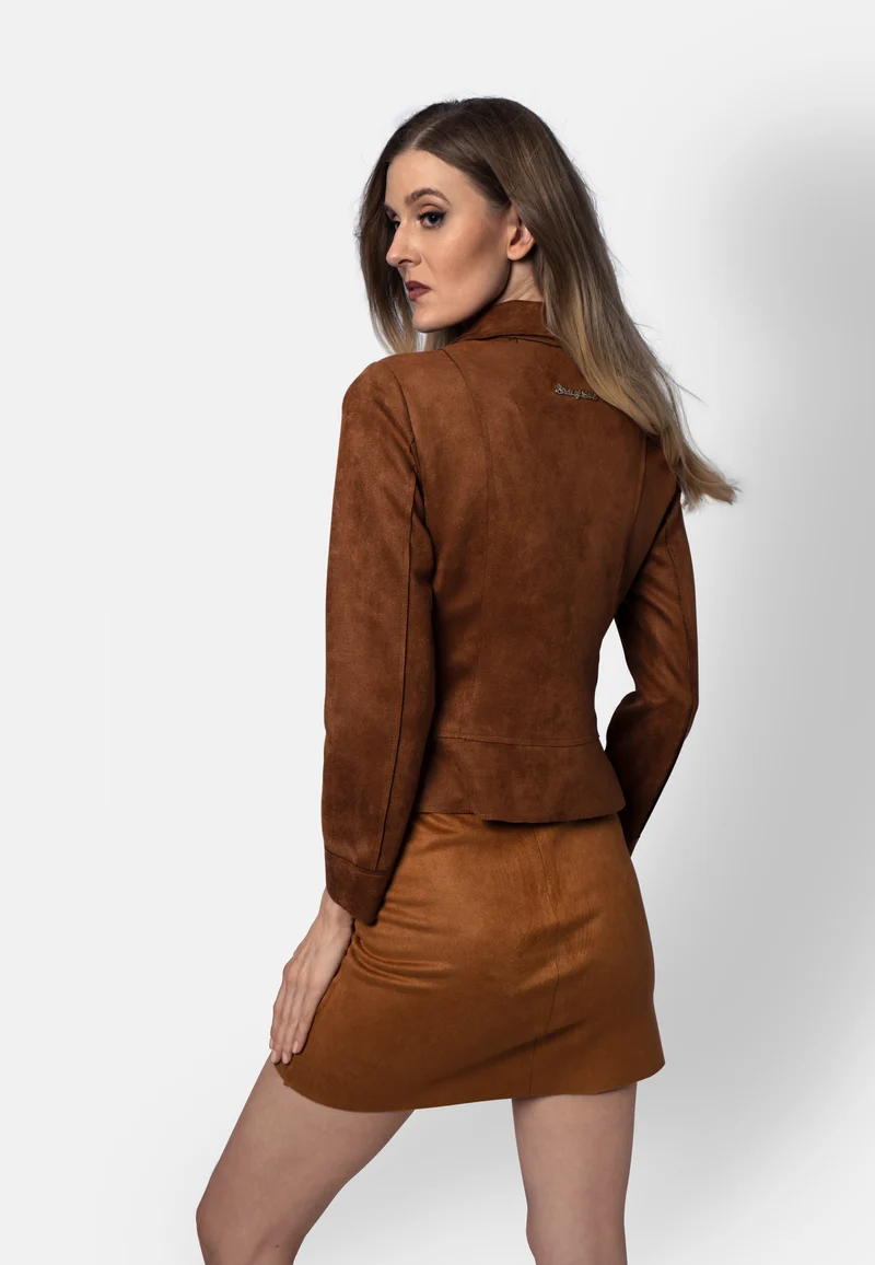 Romy – Kurzjacke aus veganem Wildleder in Kupferbraun