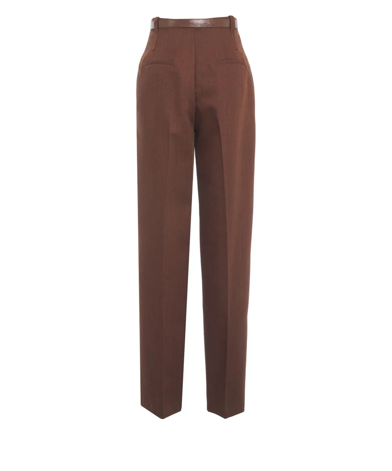 Pantaloni con pieghe con cintura in vita