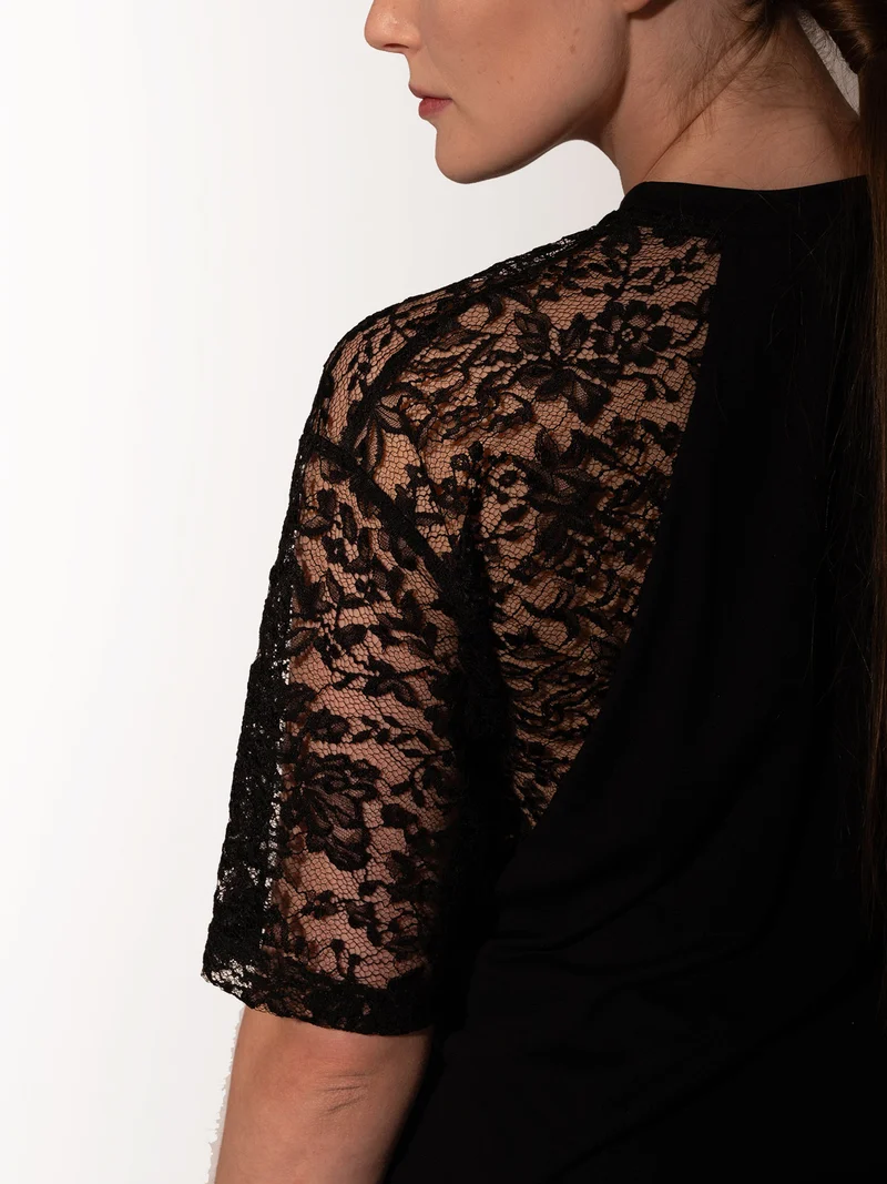 LACEY 2 T-Shirt loose fit – mit Spitze in schwarz