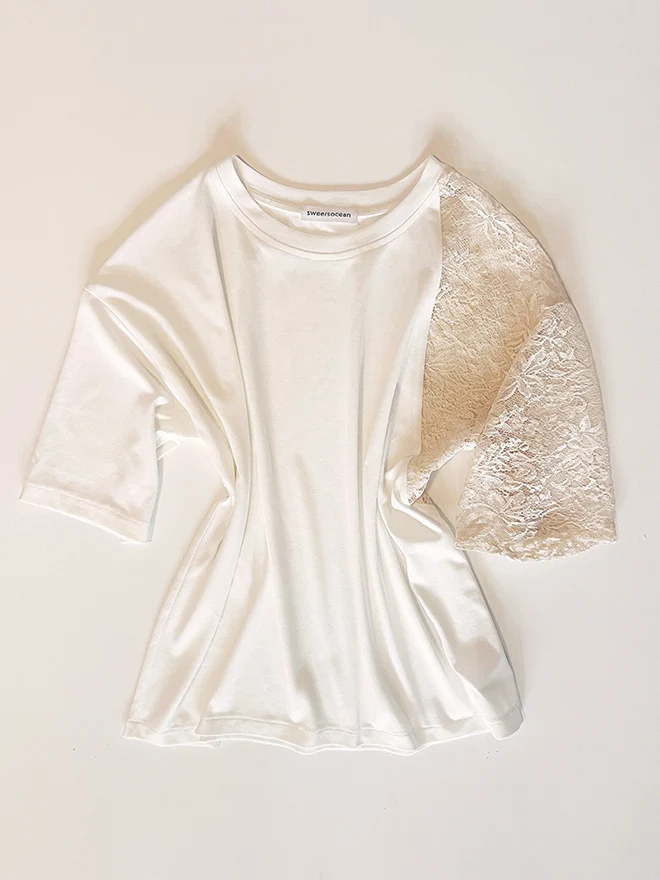 LACEY 2 T-Shirt loose fit - mit Spitze in Ecru