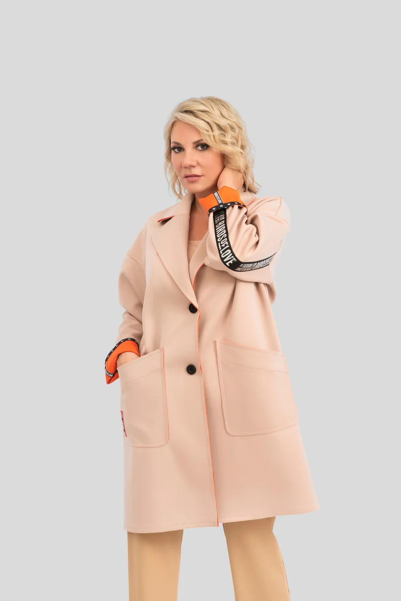 Eleganter Damen-Mantel im Oversized-Schnitt | Rosé mit Kontrastfutter