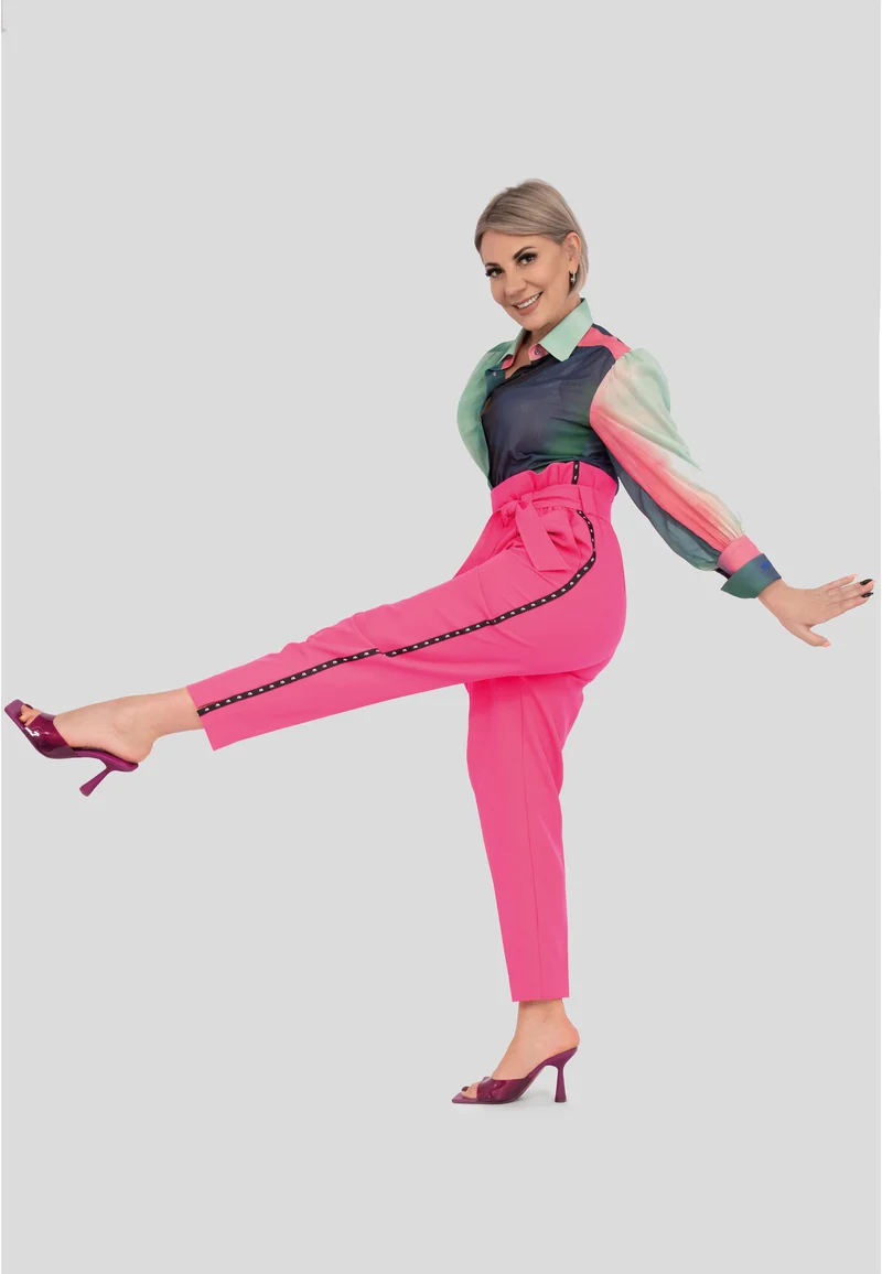 Modische hoch sitzende Hose mit Gürtel für Damen