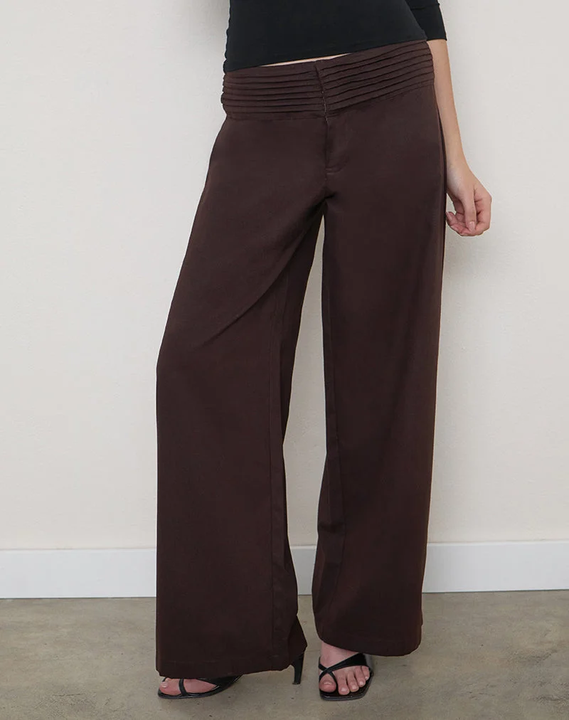 Hose „Sadasi“ aus Twill in der Farbe „Bitter Chocolate“