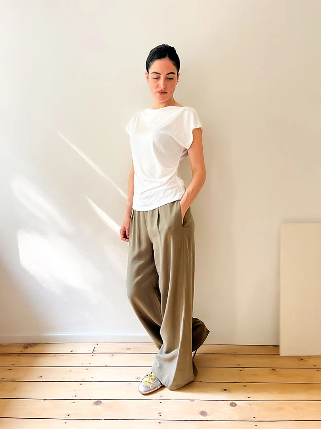 CLAIRE T-Shirt – Soft und feminin in weiß
