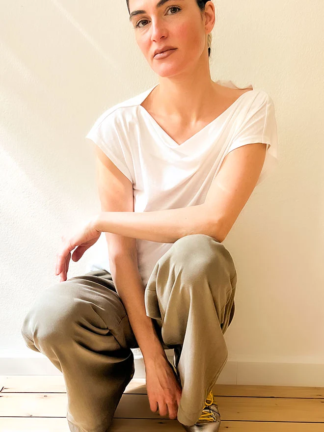 CLAIRE T-Shirt – Soft und feminin in weiß