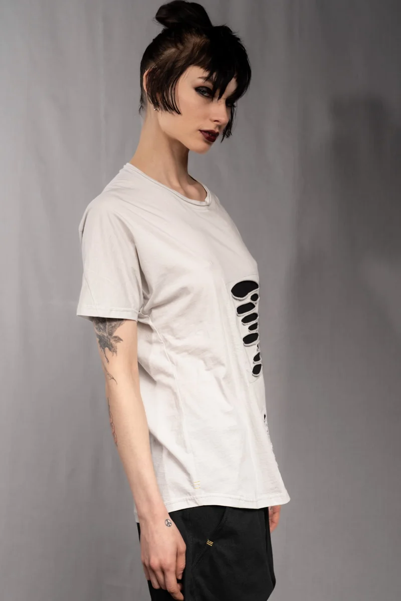 eigensinnig wien | Fontana | Unkonventionelles Baumwoll-T-Shirt mit avantgardistischer Formgebung