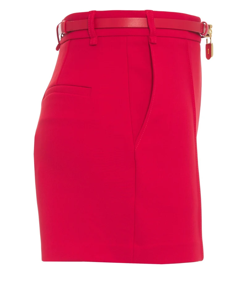 Shorts con cintura in vita