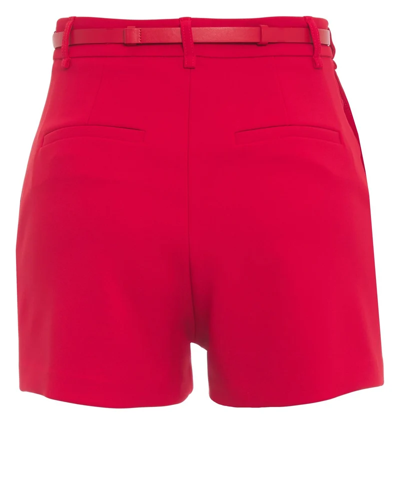 Shorts con cintura in vita