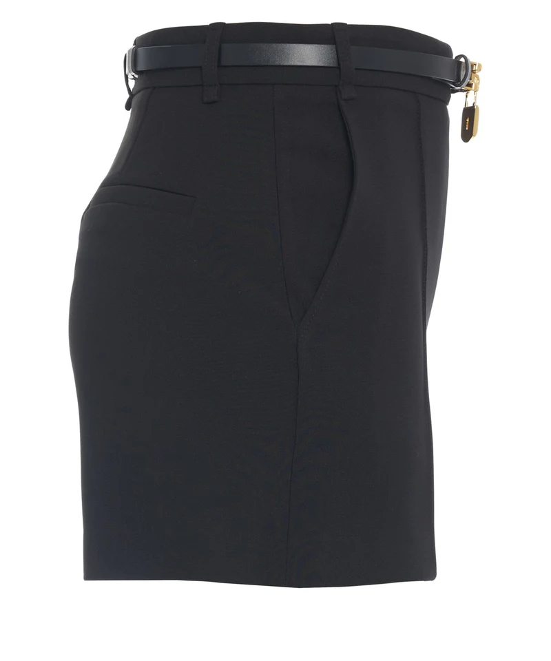 Shorts con cintura in vita
