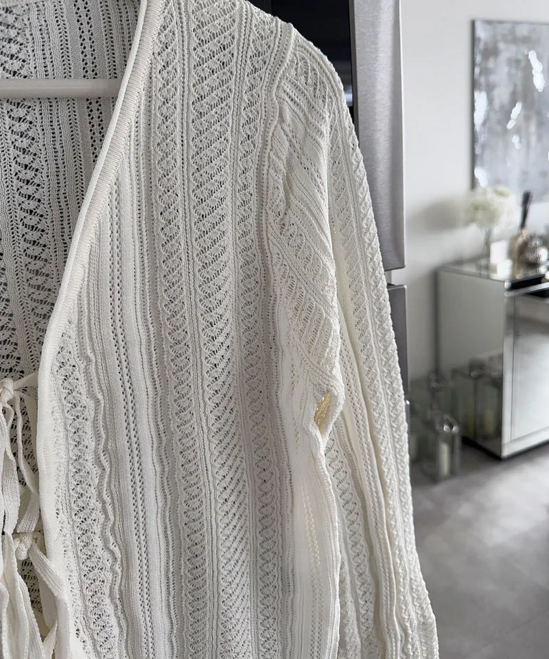 Strickjäckchen Eira Weiß