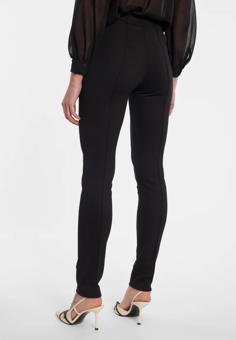 Slim-Fit-Hose Evari