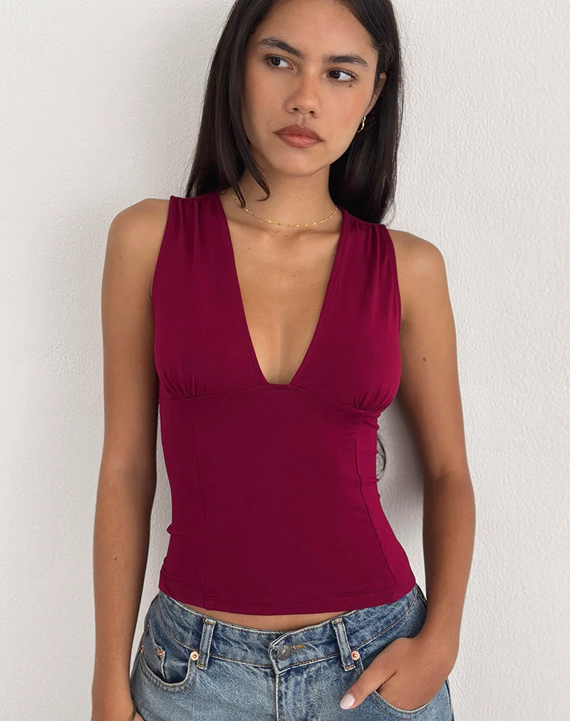 Lynod Plunge Top aus Rayon in Burgunderrot