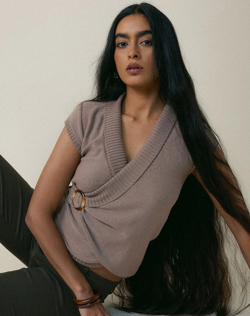 Malya Top mit Schnalle aus Strick in Taupe