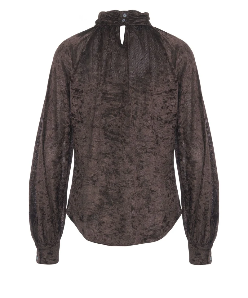 Blusa con collo alto