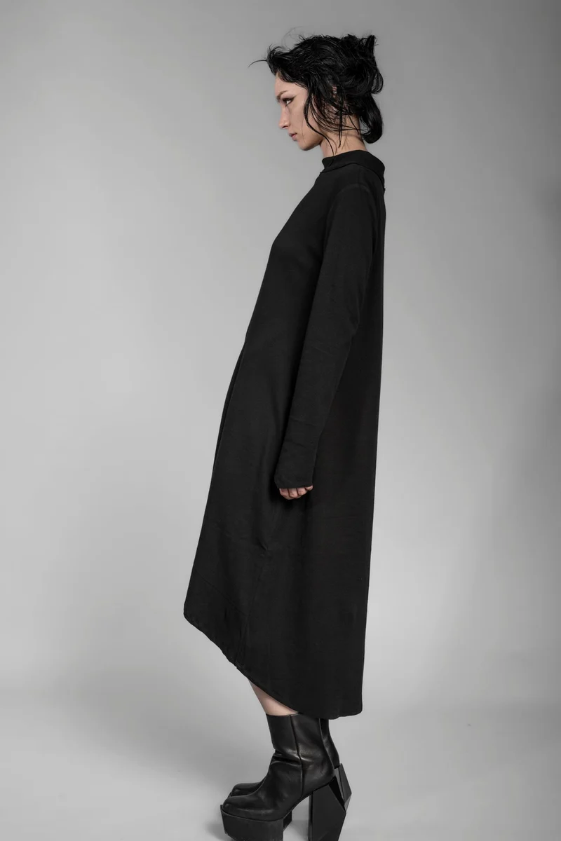 eigensinnig wien | Davis | Hochwertiger schwarzer Lang-Pullover für Damen aus Feinstrick