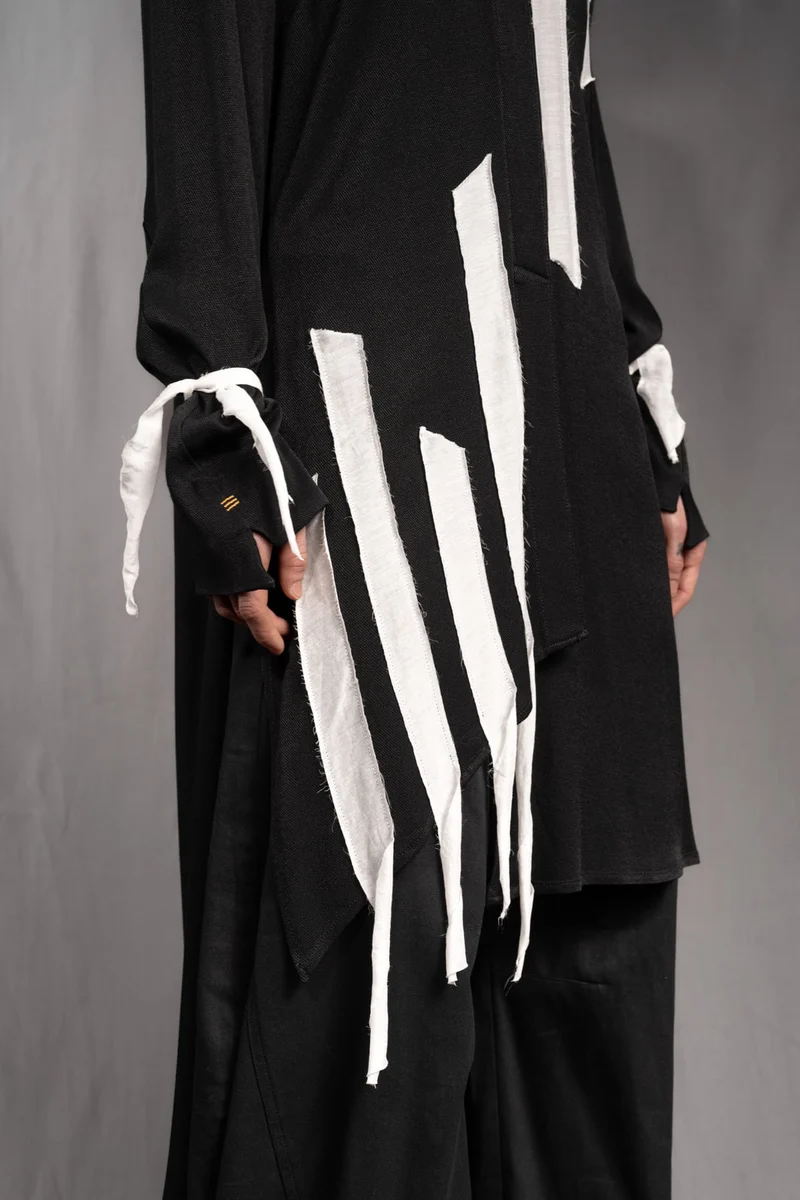 eigensinnig wien | PJ | Elegantes Blusenkleid im extravaganten Grunge Style