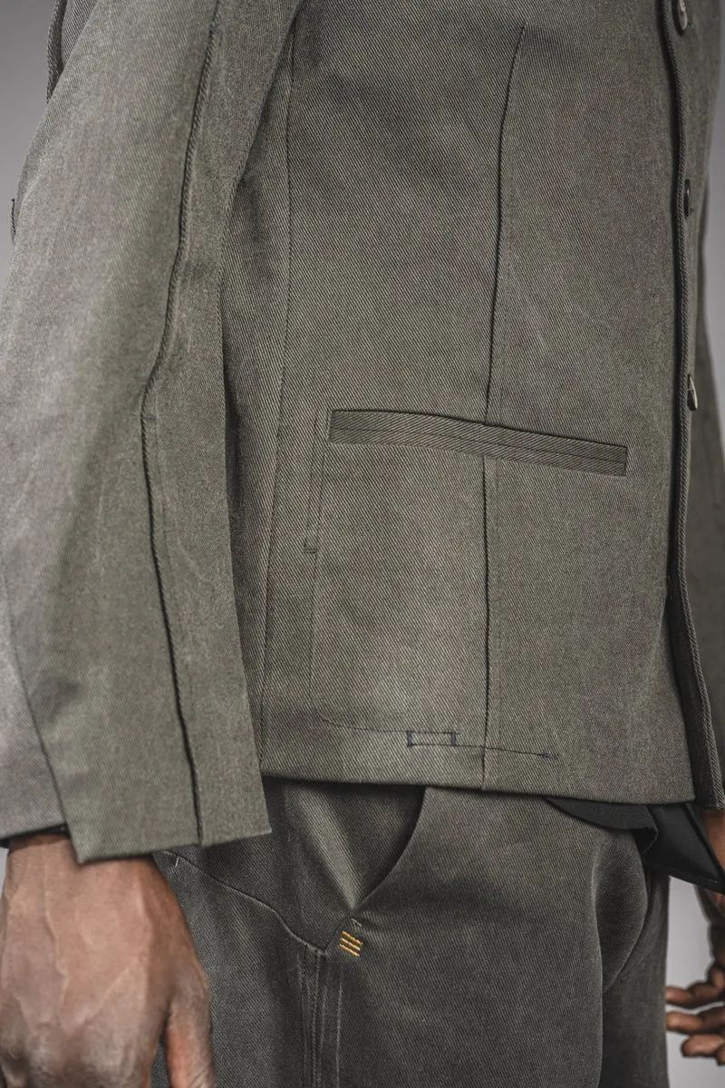 eigensinnig wien | Corey | Außergewöhnliche Designer Jeansjacke für Herren mit Stehkragen in Moosgrau