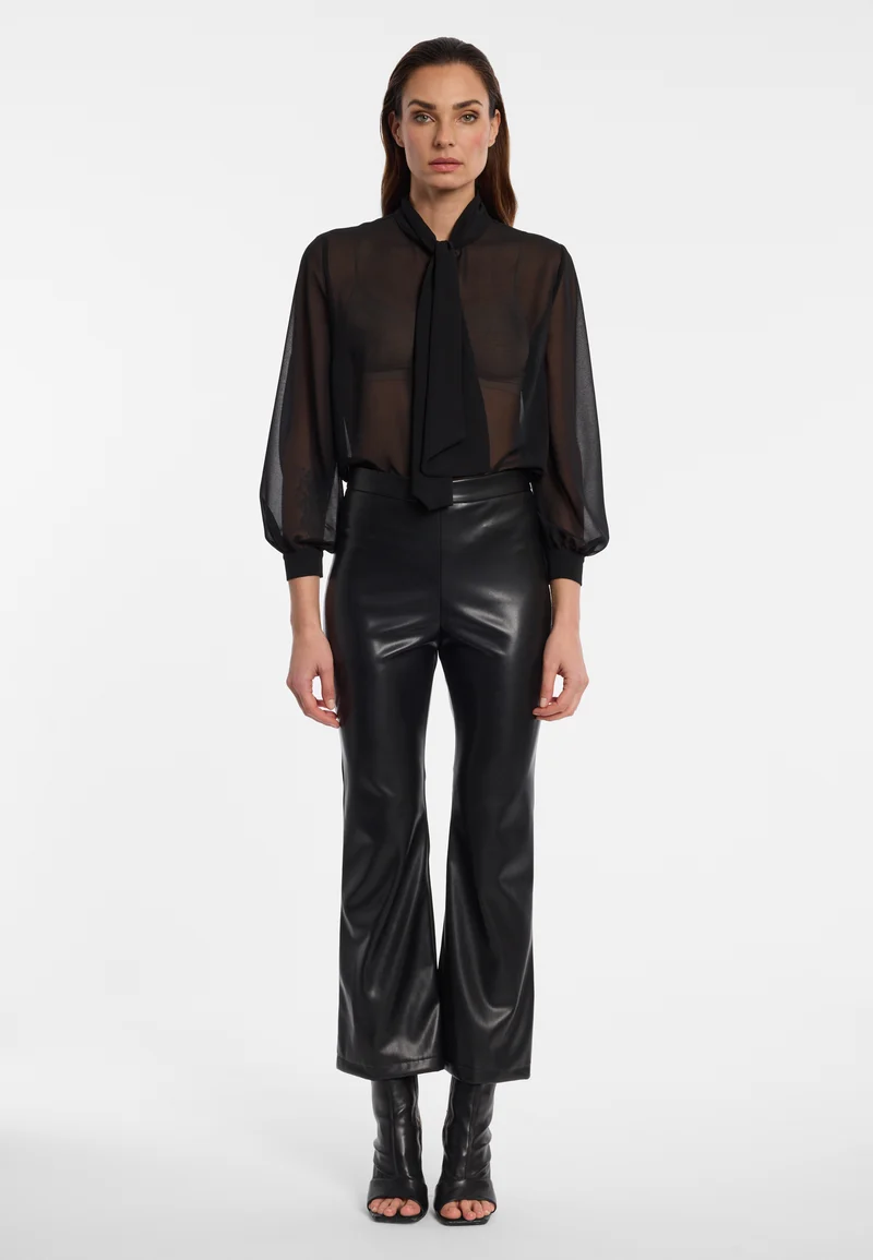 Cropped Flared Hose Eniva