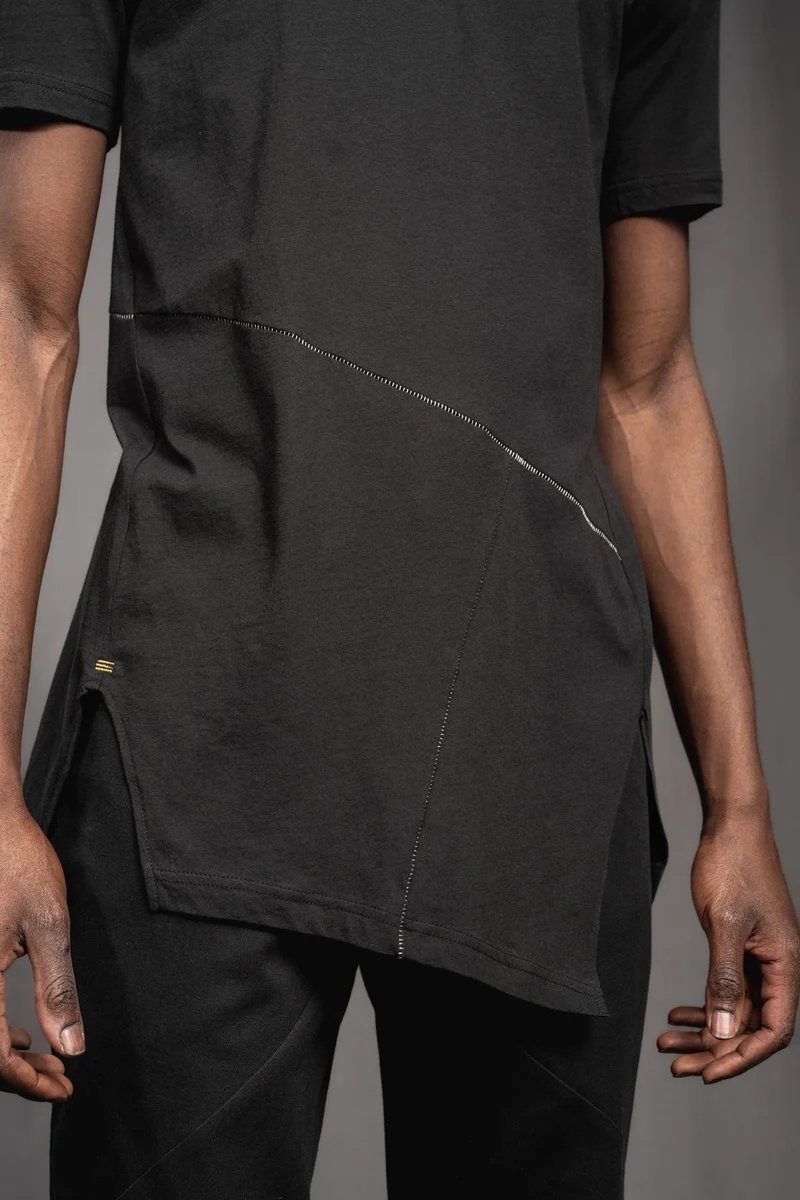 eigensinnig wien | Artmann | Schwarzes, avantgardistisches Long-T-Shirt aus Baumwolle