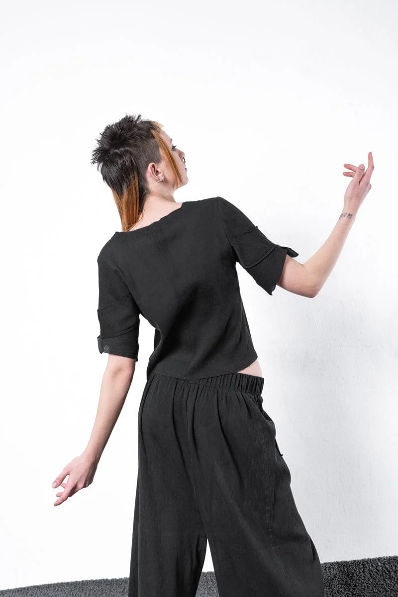 eigensinnig wien | Psyche | Damen Designer Seiden Crop-Top in Schwarz