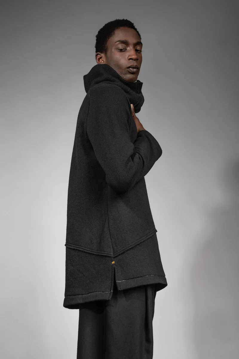 eigensinnig wien | Flaubert | Schwarzer Woll-Strickpullover mit ungewöhnlichem Schalkragen