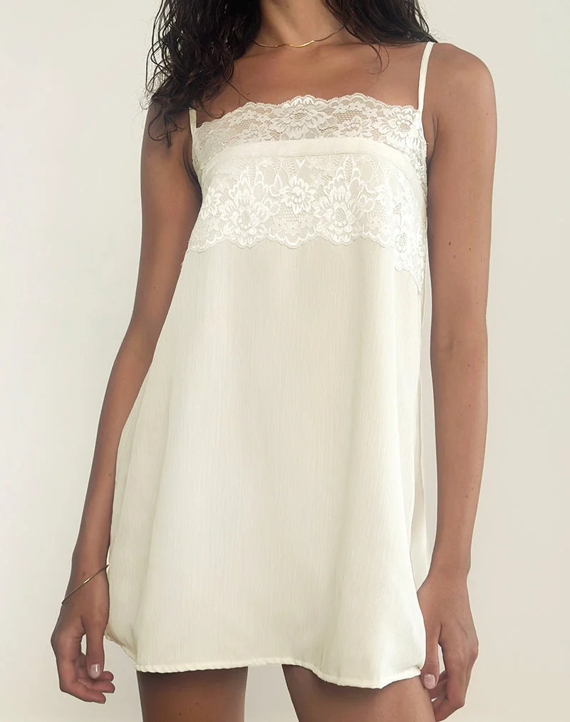 Juvia Babydoll-Minikleid aus Chiffon in Elfenbein