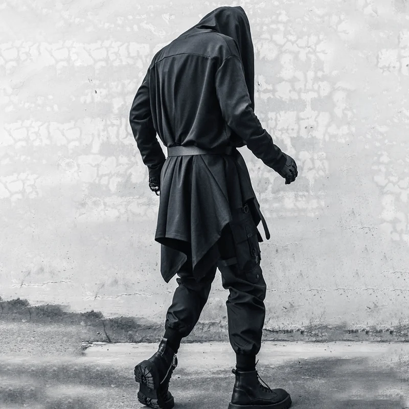 Offener Herren-Techwear-Mantel mit drapiertem Patchwork-Design, unregelmäßigem Saum und Gürtel