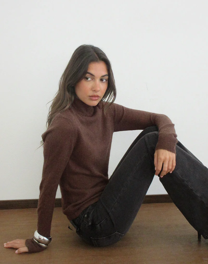Soha Langarm-Oberteil aus transparentem Strick in der Farbe „Dark Chocolate“