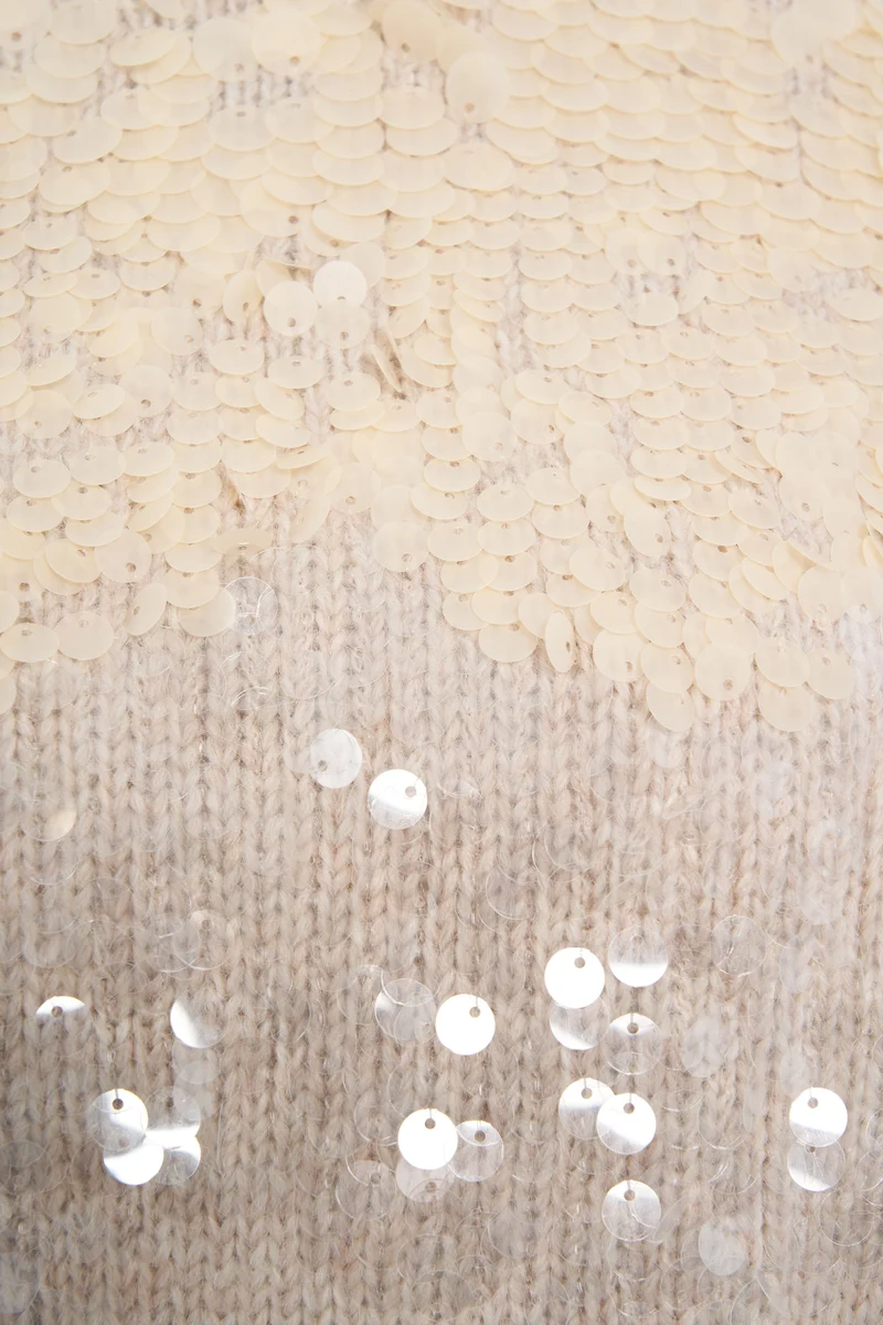 Maglia con applicazione di paillettes