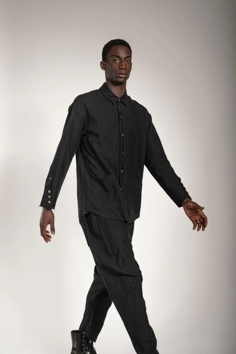 eigensinnig wien | Thoreau | Designer Leinen Overshirt in Schwarz