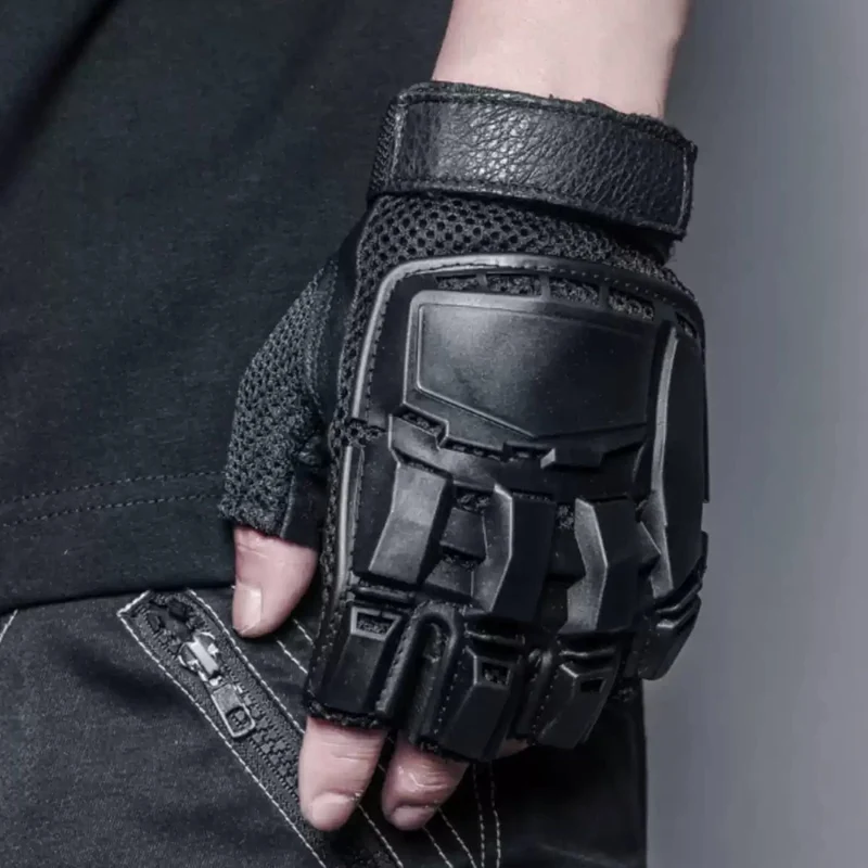 Techwear-Taktikhandschuhe für Herren mit harter Schale und halben Fingern