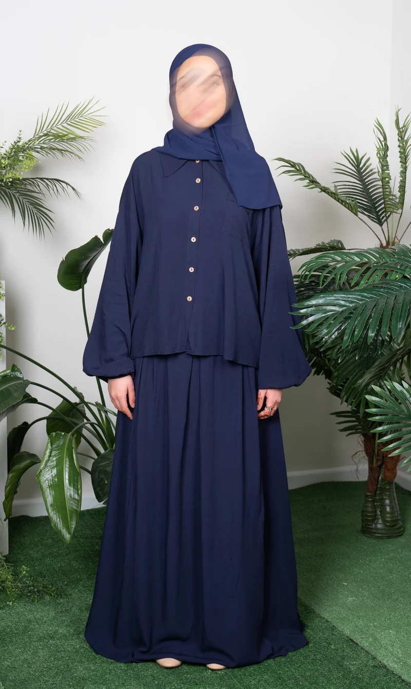 Set aus Viskose und Marineblau