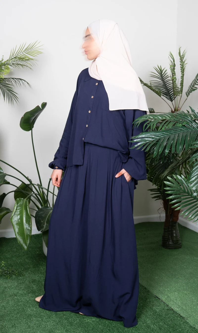Set aus Viskose und Marineblau