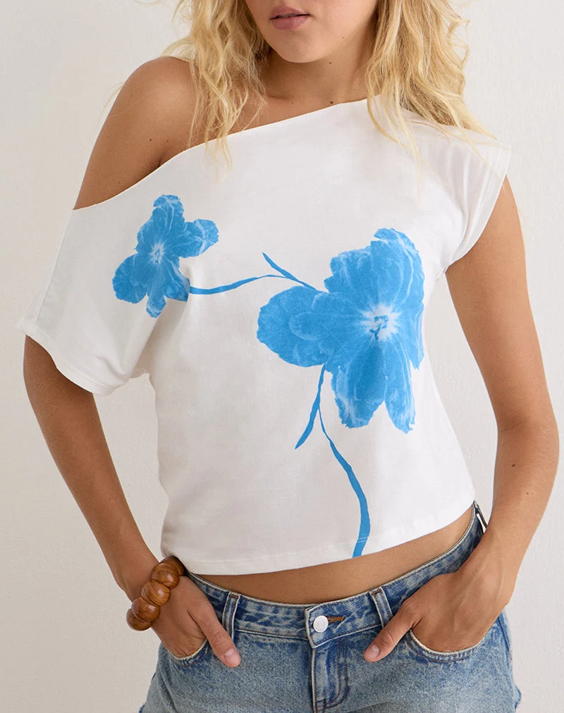 Balia – Asymmetrisches Kurzarm-Top in Off-White mit blauer Blumensilhouette