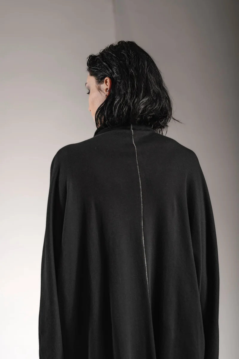 eigensinnig wien | Horaz | Sportlich-elegante Shirtjacke für Damen und Herren in Schwarz