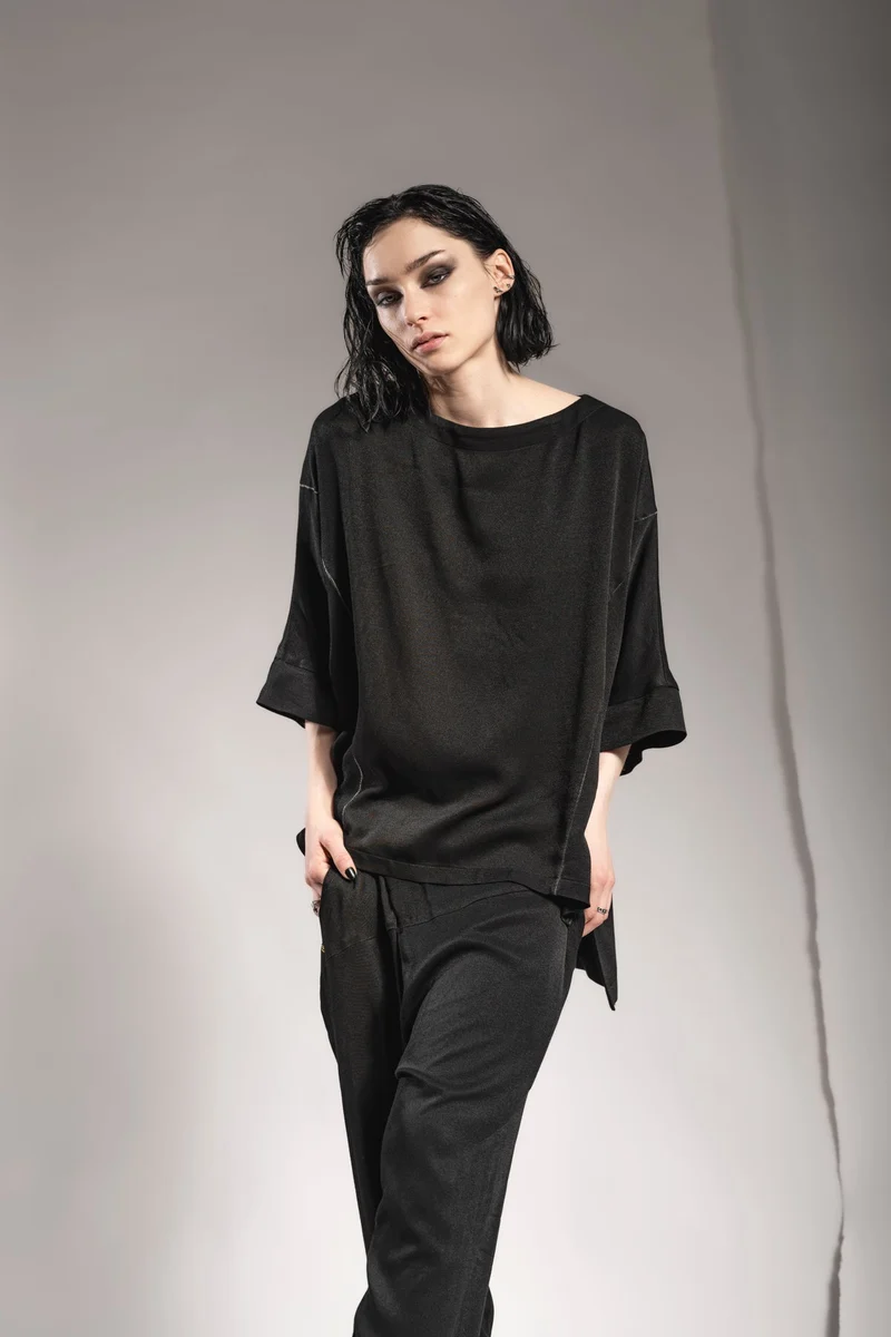 eigensinnig wien | Rosa | Oversize Designer T-Shirt für Damen in Schwarz