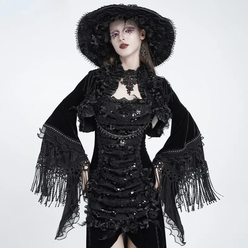 Gothic-Umhang aus Samt für Damen mit Rosenrüschen, Quasten und ausgestellten Ärmeln.